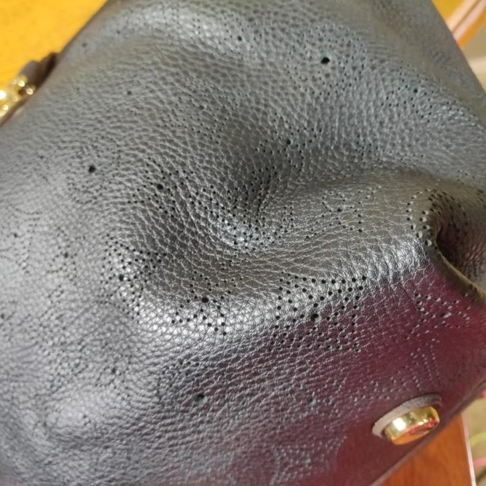Louis Vuitton Mahina Cirrus Pm Purse Navy Blue - Picture 7 of 14